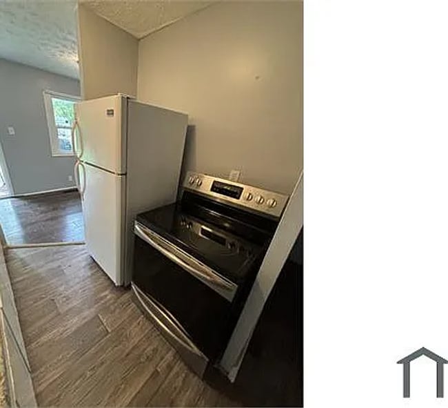 Building Photo - Newly Remodeled 4bed/1 bath Total Electric Home