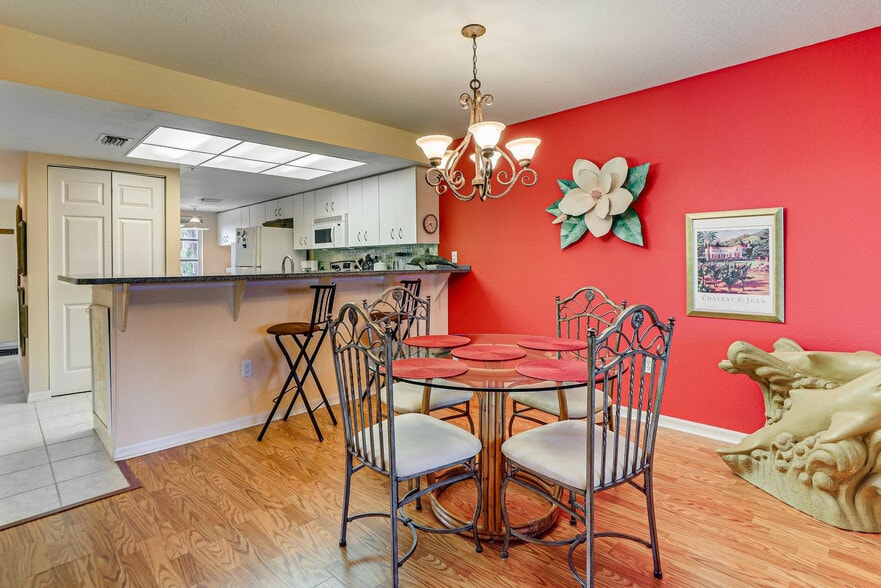 Building Photo - 6610 Gasparilla Pines Blvd