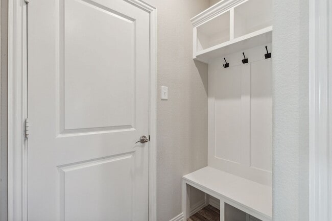 Building Photo - 112 Kirwin Dr
