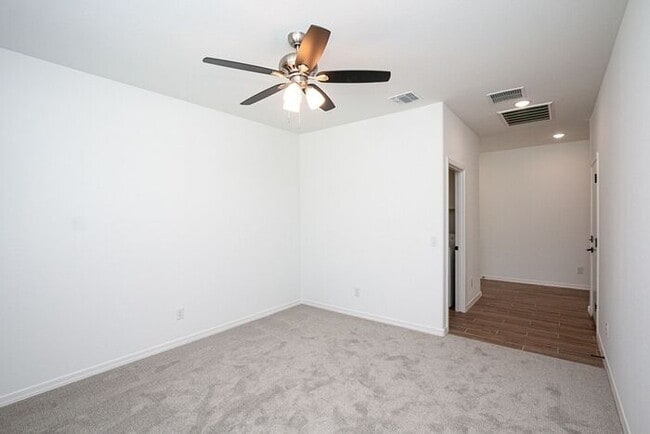 Building Photo - MOVE IN SPECAILS!! ONE MONTH RENT FREE!! Laveen Home Up For RENT! 4BD 2.5 BA