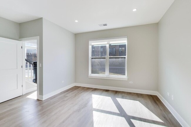 Building Photo - 5424 Old Orchard Rd