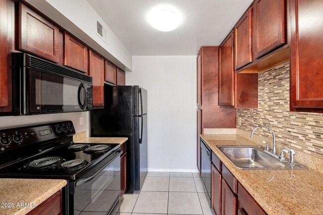 Building Photo - 3500 Hayden Rd