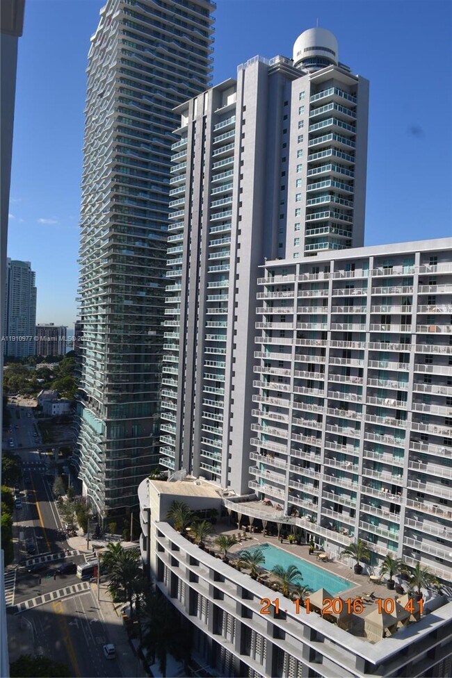 Building Photo - 1080 Brickell Ave