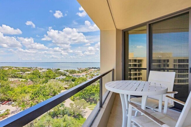 Building Photo - 1211 Gulf of Mexico Dr