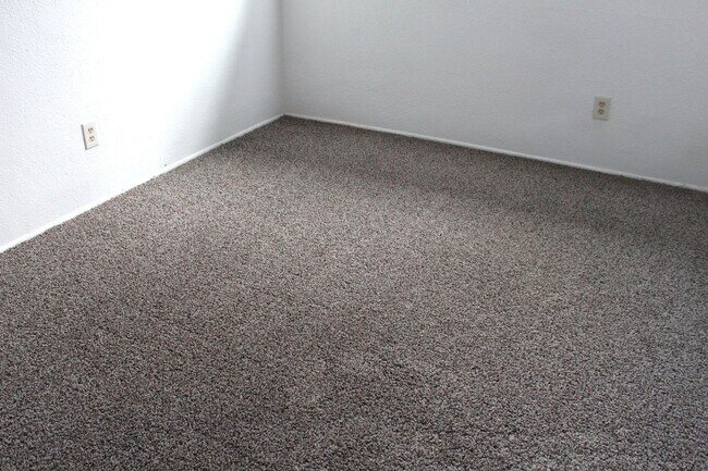 Building Photo - Cute Home for Rent South Bakersfield Cul De Sac