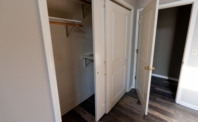 Building Photo - 1BR/1BA, Cherry Hill, Upscale Loft with Balcony!