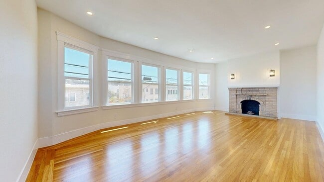Building Photo - 1608 Balboa St
