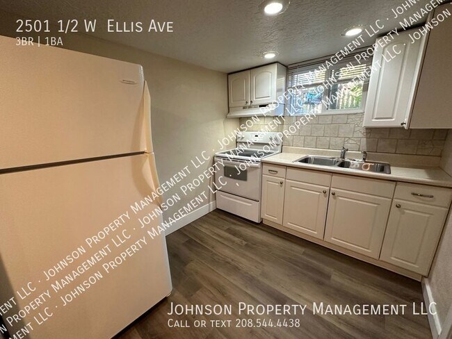 Building Photo - 2501 1/2 W  Ellis Ave-