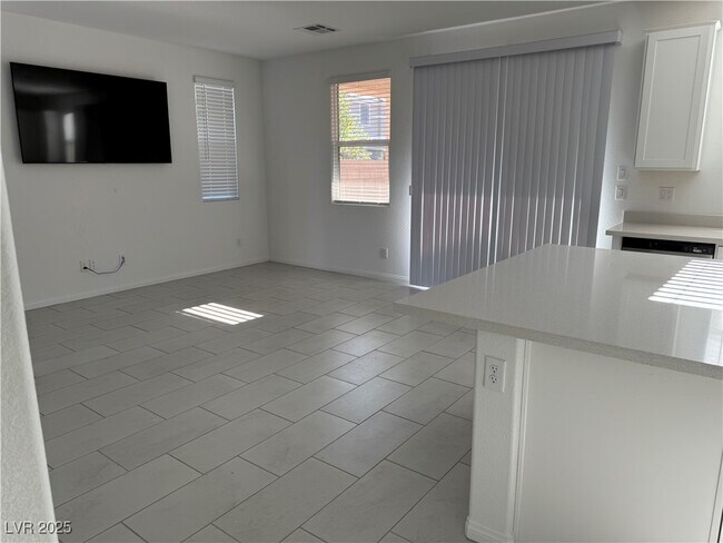 Building Photo - 10233 S Ullom Dr