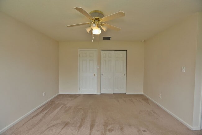 Building Photo - Ranch Home - Backs to Community Pool & Playgrounds - Pet-Friendly - Available 06-23-26!