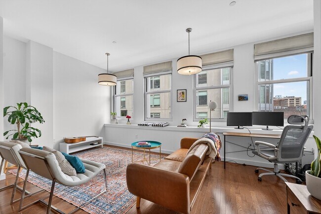 Building Photo - 88 Kingston St