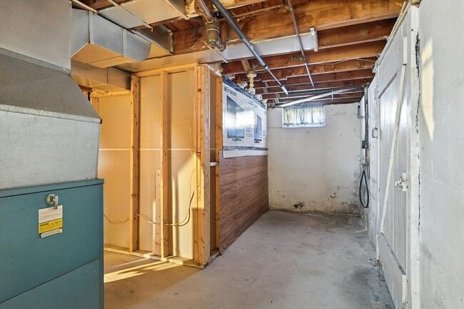 Building Photo - 1118 Boston Rd