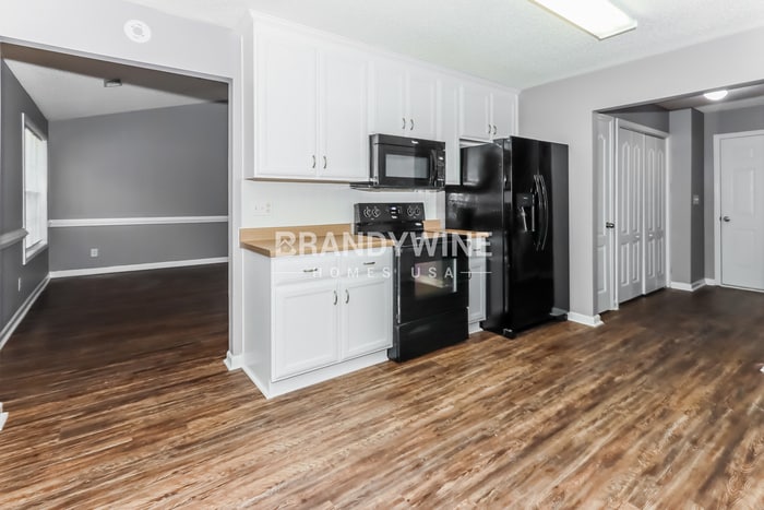 Building Photo - 339 Peachtree Cir