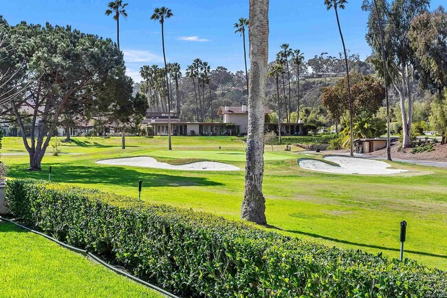Building Photo - STUNNING HOME WITH GOLF COURSE VIEW IN WHI...