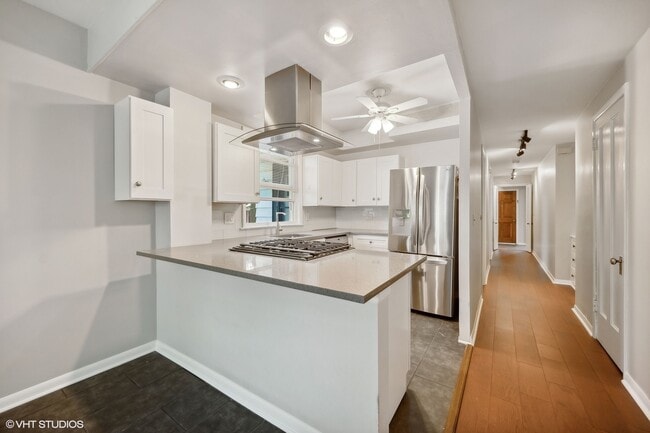 Building Photo - 1029 Linden Ave