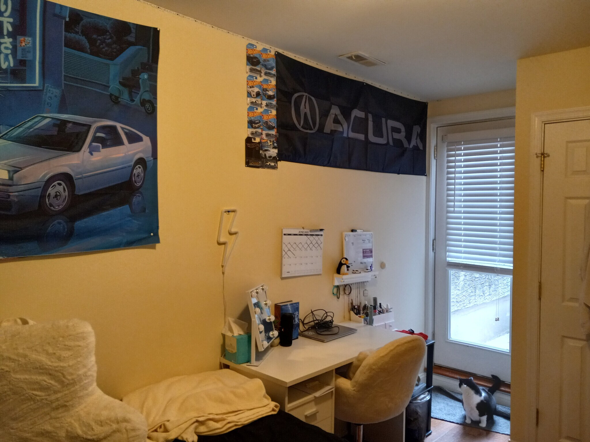 Building Photo - 1708 Fontain St