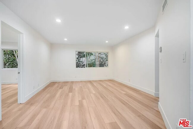 Interior Photo - 11675 Darlington Place