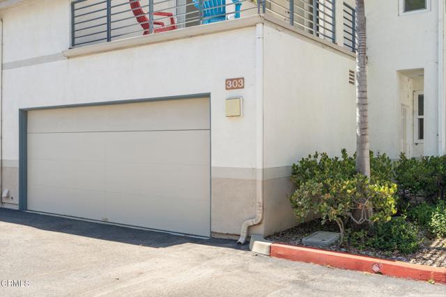 Building Photo - 303 Blue Dolphin Dr
