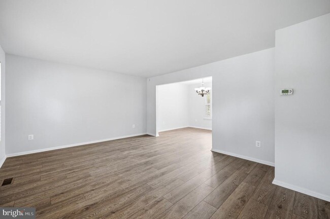 Building Photo - 10609 Oxford Ct