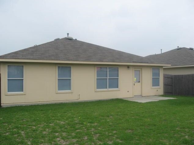 Building Photo - Upgraded Home - Granite Counters - Fenced ...