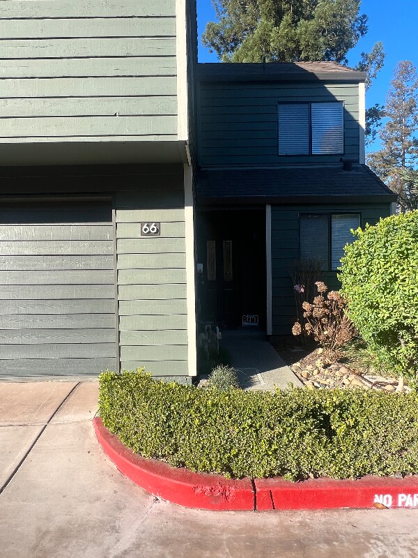 Building Photo - 8667 Mariners Dr