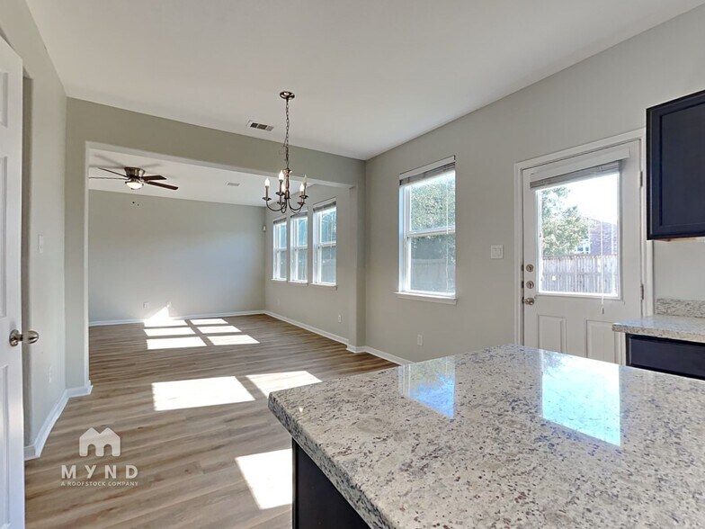 Building Photo - 3303 Allington Ct