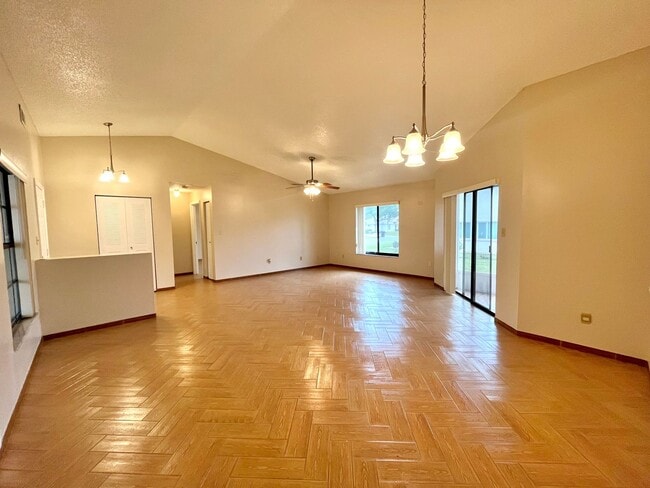 Building Photo - Orlando - 2 Bedroom, 2 Bathroom Single Family Room
