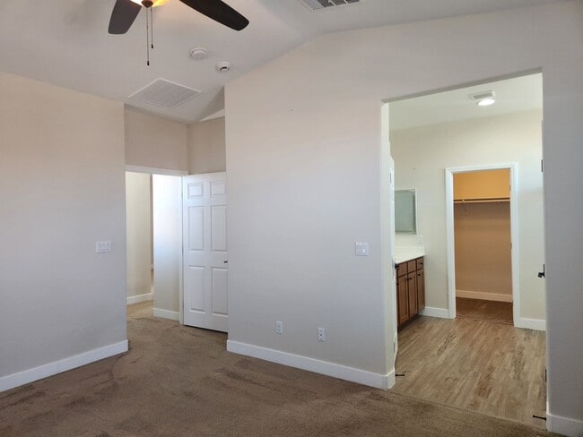 Building Photo - Lovely Home in Billbray Ranch