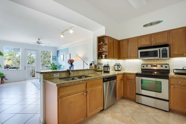 Building Photo - 276 Murcia Dr