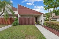 Building Photo - 1401 White Pine Dr