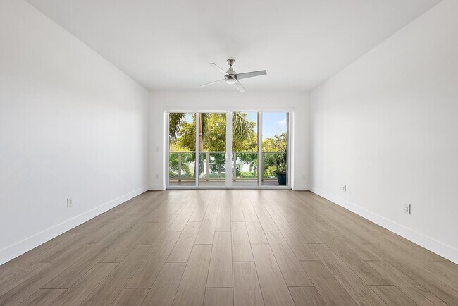 Building Photo - 1 S Palmway