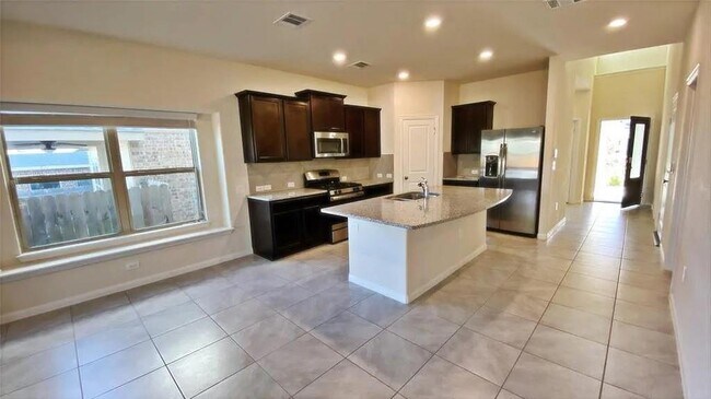 Building Photo - 14000 Cantata Ln