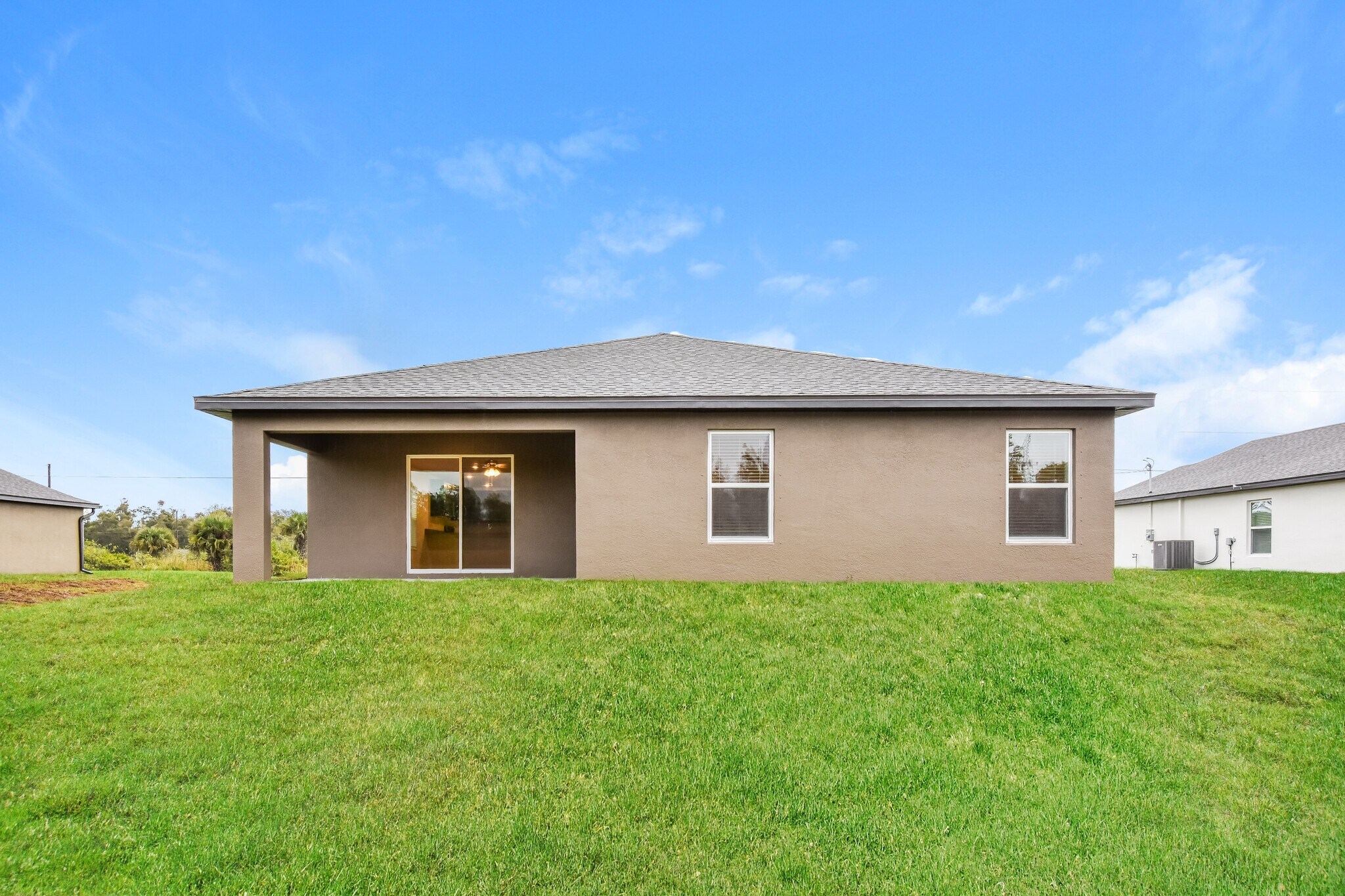 Building Photo - 871 Youngreen Dr