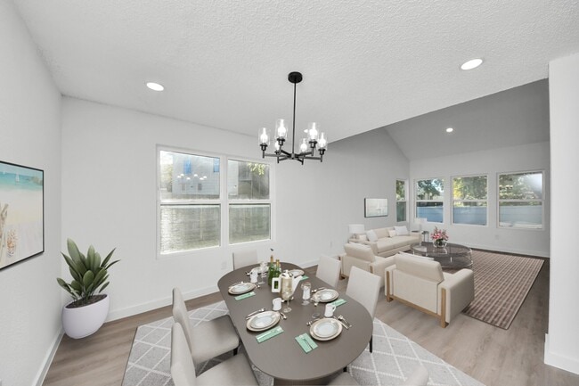 Building Photo - 2911 Meadowgrass Ln