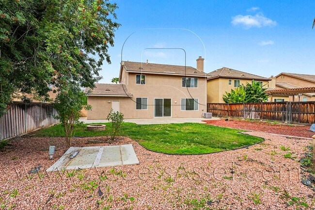 Building Photo - Inviting 4-Bed, 3-Bath Home In Sunny Winchester!