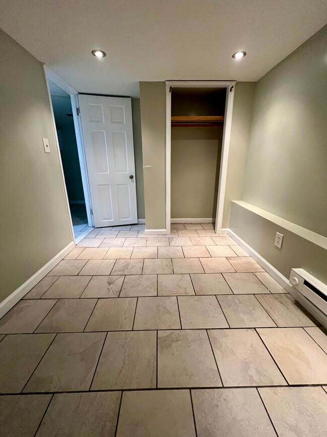 Building Photo - Gorgeous 4-Bedroom Twin Home in Upper Darby! Available NOW!