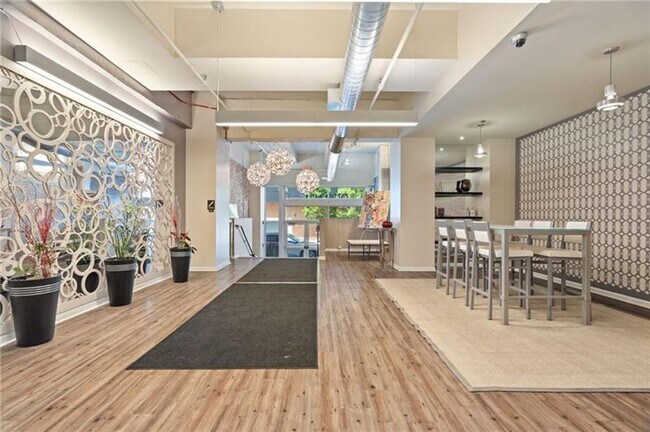 Building Photo - 2434 Smallman St