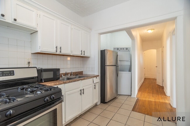 Building Photo - 7250 S Yale Ave