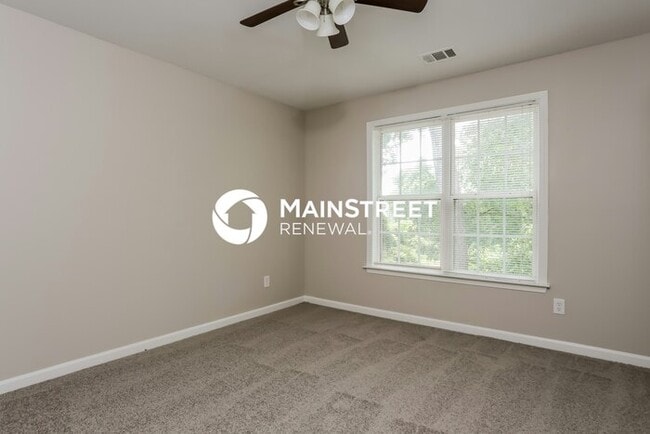 Building Photo - 4 Bedroom Pet-Friendly Home in Atlanta, GA with Main Street Renewal
