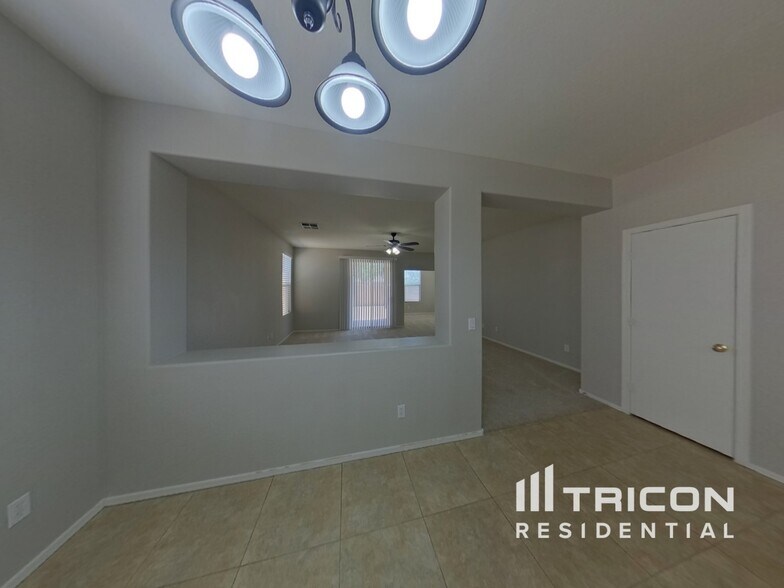 Building Photo - 3327 W St Kateri Dr