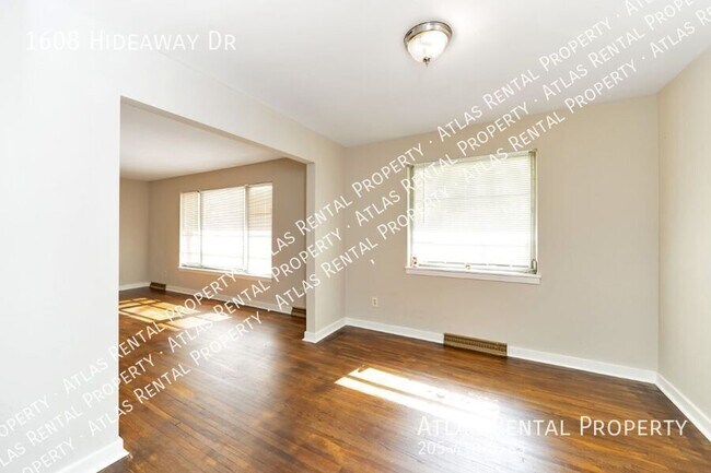 Building Photo - 1608 Hideaway Dr