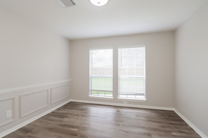 Building Photo - 1807 Hamlin Valley Dr