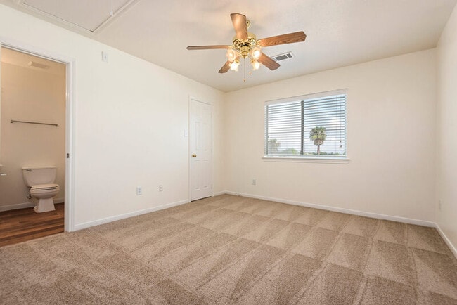 Building Photo - 2103 Aruba Calle