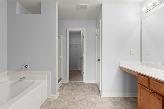 Building Photo - 1947 Lakeshore Overlook Cir NW