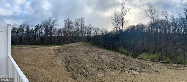 Building Photo - 8177 Lenker Dr