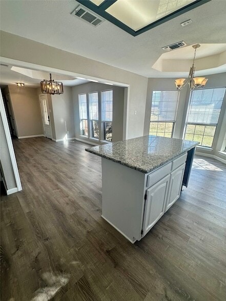 Building Photo - 127 Lori Dr