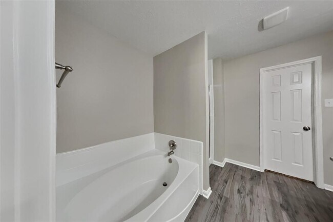 Building Photo - 26903 Regency Pines Dr