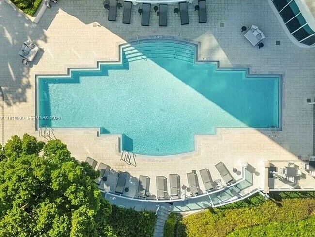 Building Photo - 2127 Brickell Ave