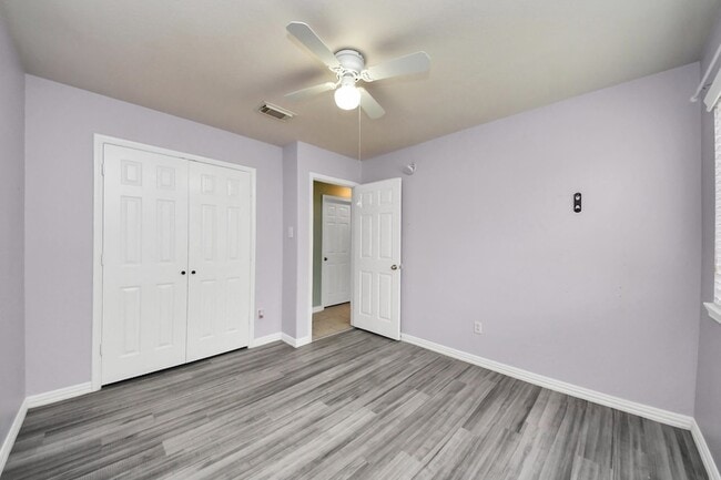 Building Photo - 20919 New Leaf Ct