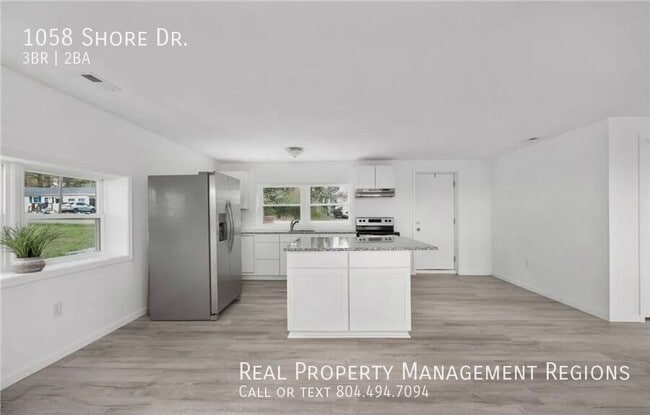 Building Photo - 1058 Shore Dr
